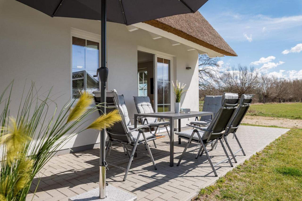 Villa Reetidyll Am Haff Pepelow Exterior foto